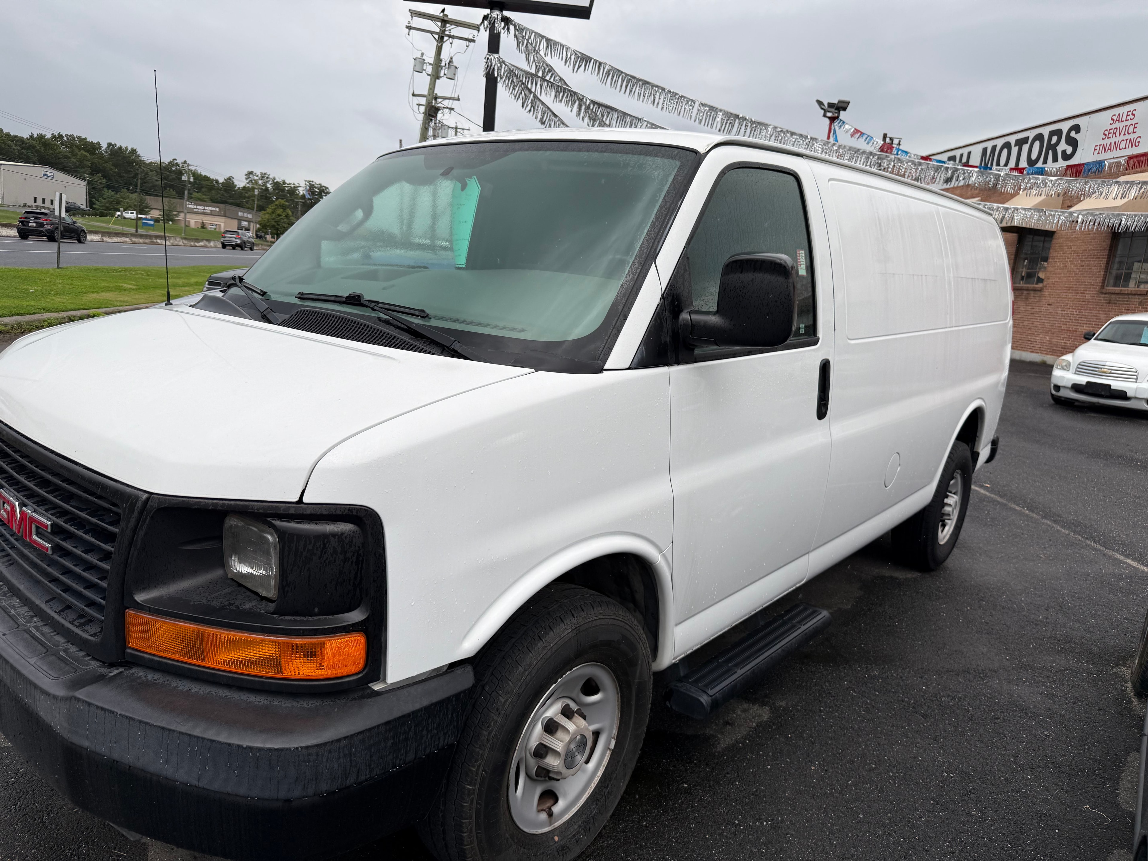 2015 GMC Savana 2500 — photo 6
