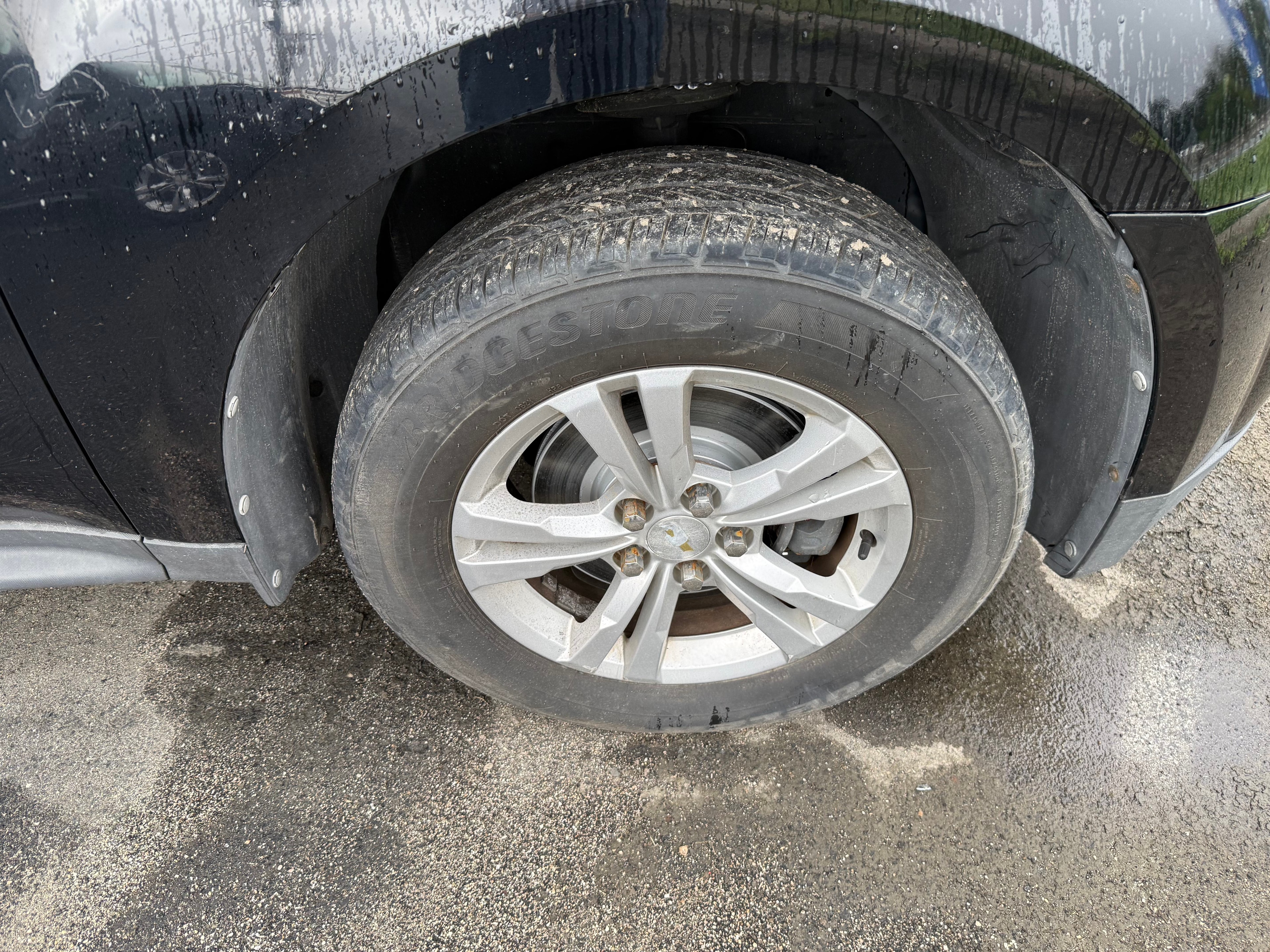 2018 Chevrolet Equinox LT — photo 2